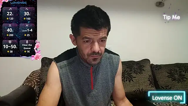 Snapshot of Dale_E chatting on January 30, 1:44 am Dale E online show from January 30, 1:44 am