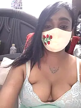 Snapshot of Dharshini98 chatting on April 23, 12:23 am Dharshini98 online show from April 23, 12:23 am