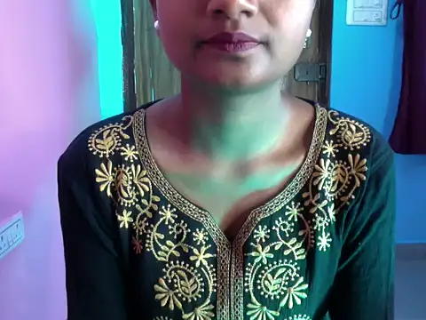 Snapshot of Riyya_00 chatting on November 16, 6:08 am Riyya 00 online show from November 16, 6:08 am