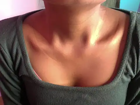 Snapshot of Riyya_00 chatting on November 18, 6:07 am Riyya 00 online show from November 18, 6:07 am