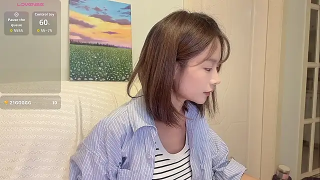 Snapshot of Butterbear chatting on November 12, 6:08 pm Butterbear online show from November 12, 6:08 pm