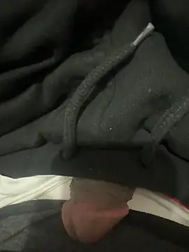 Snapshot of kangro_80 chatting on December 15, 9:08 pm kangro 80 online show from December 15, 9:08 pm