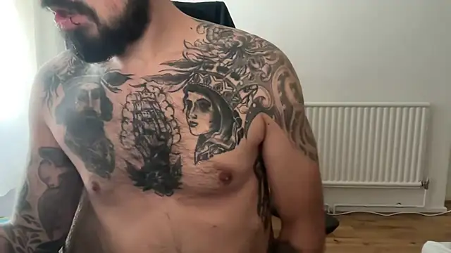 Snapshot of TattedUpSir chatting on November 13, 12:15 pm TattedUpSir online show from November 13, 12:15 pm