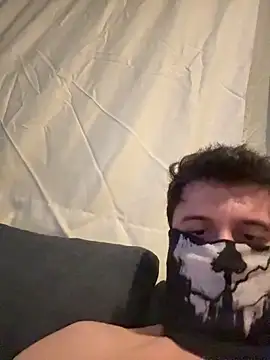 Snapshot of bigfatbro9 chatting on February 25, 12:42 am bigfatbro9 online show from February 25, 12:42 am