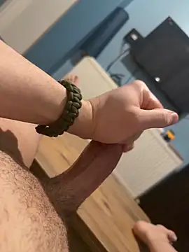 Snapshot of bigfatbro9 chatting on March 12, 6:25 pm bigfatbro9 online show from March 12, 6:25 pm