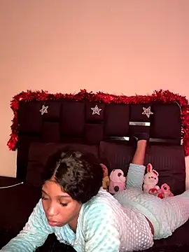 Snapshot of Weendolyn_ chatting on December 3, 2:59 pm Weendolyn online show from December 3, 2:59 pm