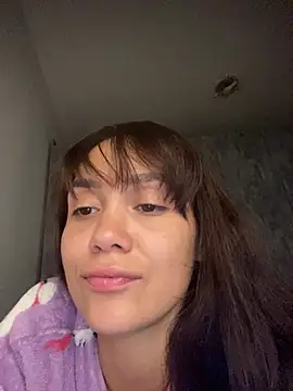 Snapshot of carolsapequinha chatting on May 22, 4:41 am carolsapequinha online show from May 22, 4:41 am