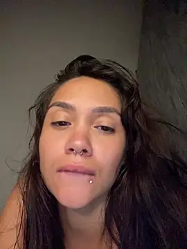 Snapshot of carolsapequinha chatting on June 25, 4:45 am carolsapequinha online show from June 25, 4:45 am