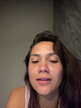 Snapshot of carolsapequinha chatting on July 10, 4:28 am carolsapequinha online show from July 10, 4:28 am