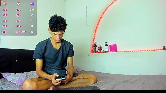 kaiborman00 online show from January 16, 12:20 pm