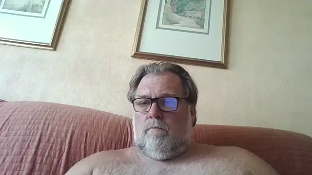 Snapshot of Joshc405 chatting on June 22, 4:37 pm Joshc405 online show from June 22, 4:37 pm