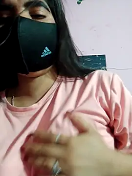 Snapshot of isha_sharma2002 chatting on May 16, 4:06 pm isha sharma2002 online show from May 16, 4:06 pm