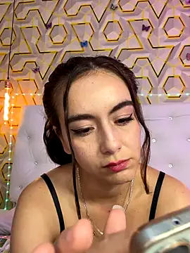 MelanyyJhonson15 online show from December 21, 12:40 am