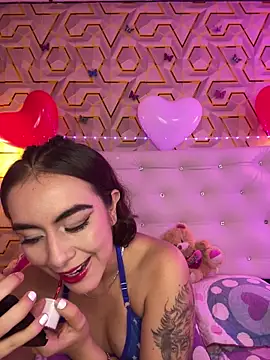 MelanyyJhonson15 online show from February 19, 2:18 am