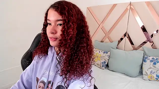 avrilwaynee online show from January 16, 11:36 am