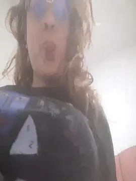 AnnieAtHome online show from November 14, 10:18 pm