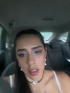 Monahliza online show from February 15, 9:55 pm