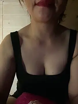 Snapshot of Diana-sexyy chatting on June 15, 4:31 pm Diana-sexyy online show from June 15, 4:31 pm