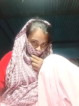 Snapshot of Sweety-rani chatting on November 13, 3:55 pm Sweety-rani online show from November 13, 3:55 pm