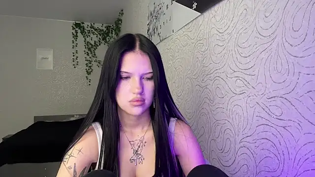 Snapshot of JuliaElse chatting on November 14, 11:09 am JuliaElse online show from November 14, 11:09 am