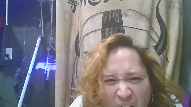 Snapshot of Eclipsed8 chatting on February 24, 7:28 am Eclipsed8 online show from February 24, 7:28 am