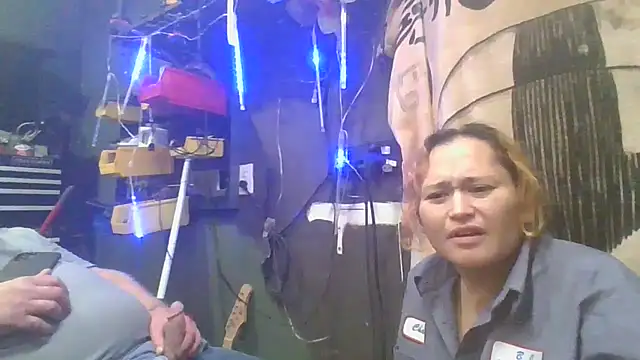 Snapshot of Eclipsed8 chatting on March 8, 7:23 am Eclipsed8 online show from March 8, 7:23 am