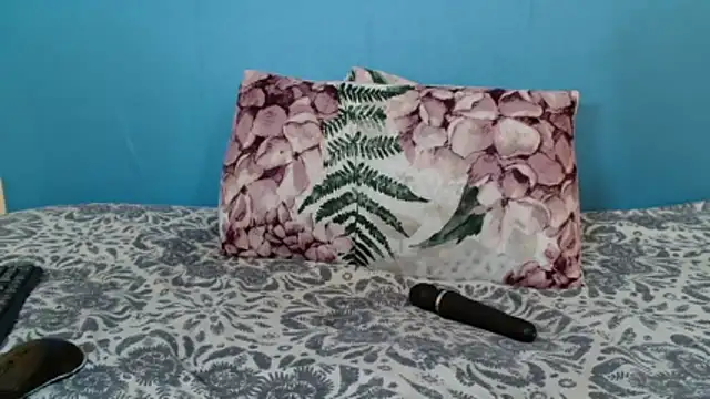 Snapshot of MissMoyo chatting on February 2, 12:37 pm MissMoyo online show from February 2, 12:37 pm