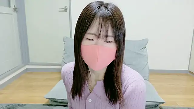 Snapshot of akane_room chatting on December 3, 8:18 pm akane room online show from December 3, 8:18 pm