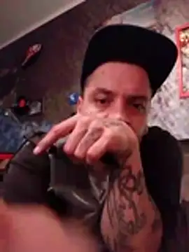 Snapshot of PrinzDuke@xh chatting on May 7, 11:54 pm PrinzDukexh online show from May 7, 11:54 pm