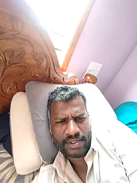 Snapshot of Paramkeerthi chatting on May 7, 5:24 am Paramkeerthi online show from May 7, 5:24 am
