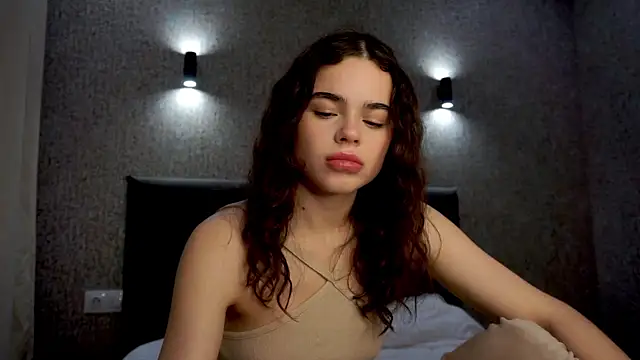 lindaTT online show from December 3, 1:09 pm