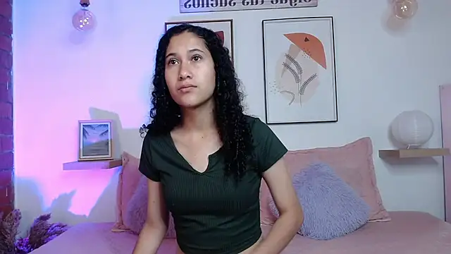 Snapshot of blackvelvetx69 chatting on November 14, 1:21 pm blackvelvetx69 online show from November 14, 1:21 pm