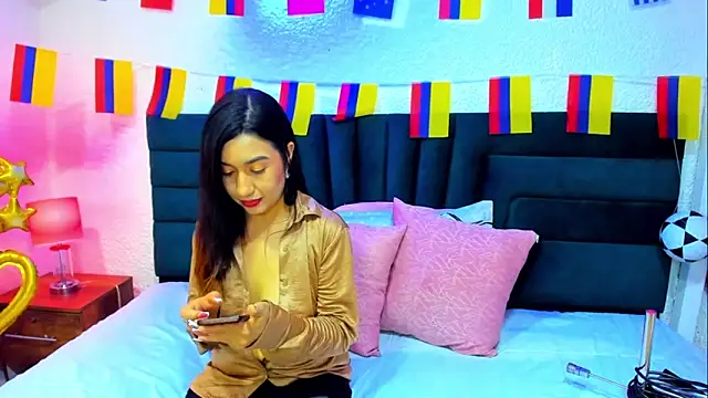 VictoriaRouge  online show from June 21, 10:56 pm