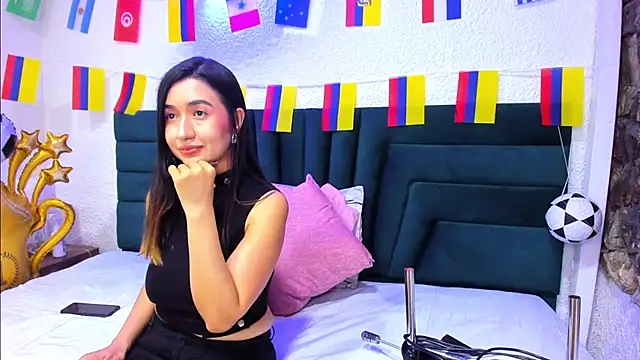 VictoriaRouge  online show from June 22, 9:12 pm