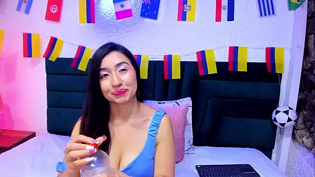 VictoriaRouge  online show from June 30, 8:21 pm