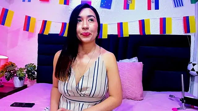 VictoriaRouge  online show from July 8, 8:46 pm