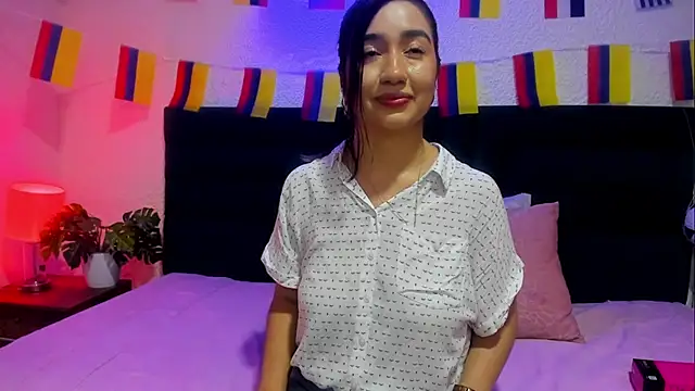 VictoriaRouge  online show from July 10, 8:55 pm