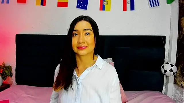VictoriaRouge  online show from July 18, 8:34 pm