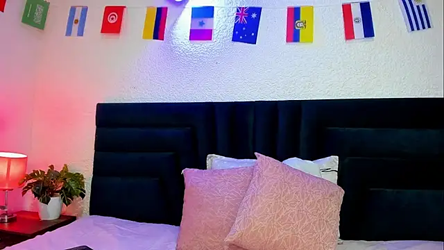 VictoriaRouge  online show from July 19, 8:23 pm