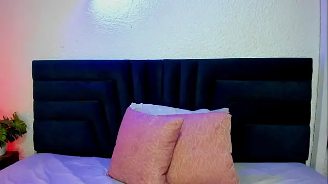 VictoriaRouge  online show from July 23, 8:18 pm