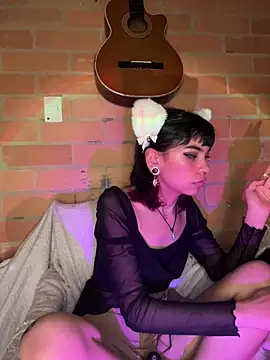 Snapshot of Lily_Sex chatting on December 5, 6:33 am Lily Sex online show from December 5, 6:33 am