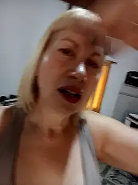 SexyMilf1211 online show from January 7, 1:35 pm