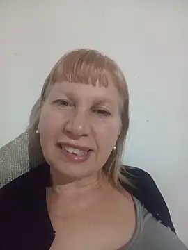 Snapshot of SexyMilf1211 chatting on May 24, 11:21 pm SexyMilf1211 online show from May 24, 11:21 pm