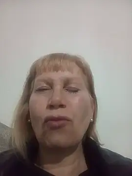 Snapshot of SexyMilf1211 chatting on May 27, 12:51 am SexyMilf1211 online show from May 27, 12:51 am