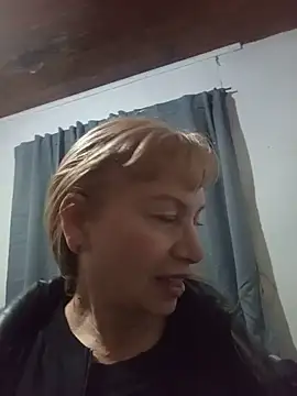 SexyMilf1211 online show from July 8, 10:53 am