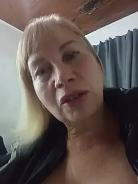 SexyMilf1211 online show from July 16, 11:49 am