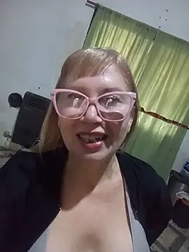 SexyMilf1211 online show from July 27, 4:03 pm