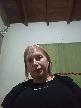 SexyMilf1211 online show from August 3, 12:31 am