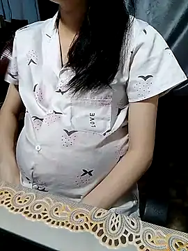 Snapshot of -Bella-a chatting on May 23, 1:59 pm -Bella-a online show from May 23, 1:59 pm
