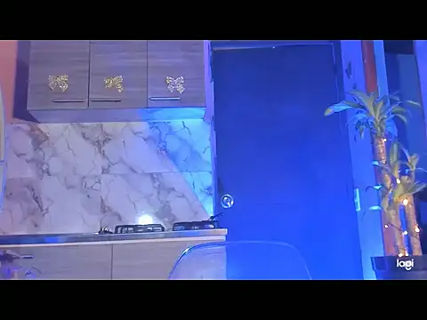 aprille15 online show from January 19, 1:20 am